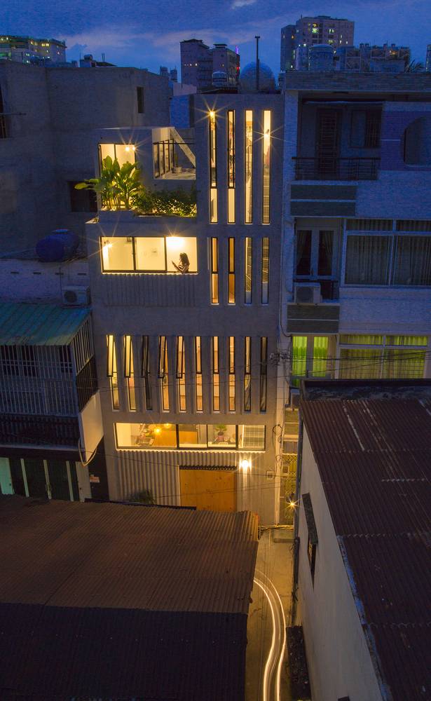 Nhà nhỏ 18m2 sở hữu những giải pháp khắc phục nhược điểm đầy tinh tế giữa đất Sài Gòn