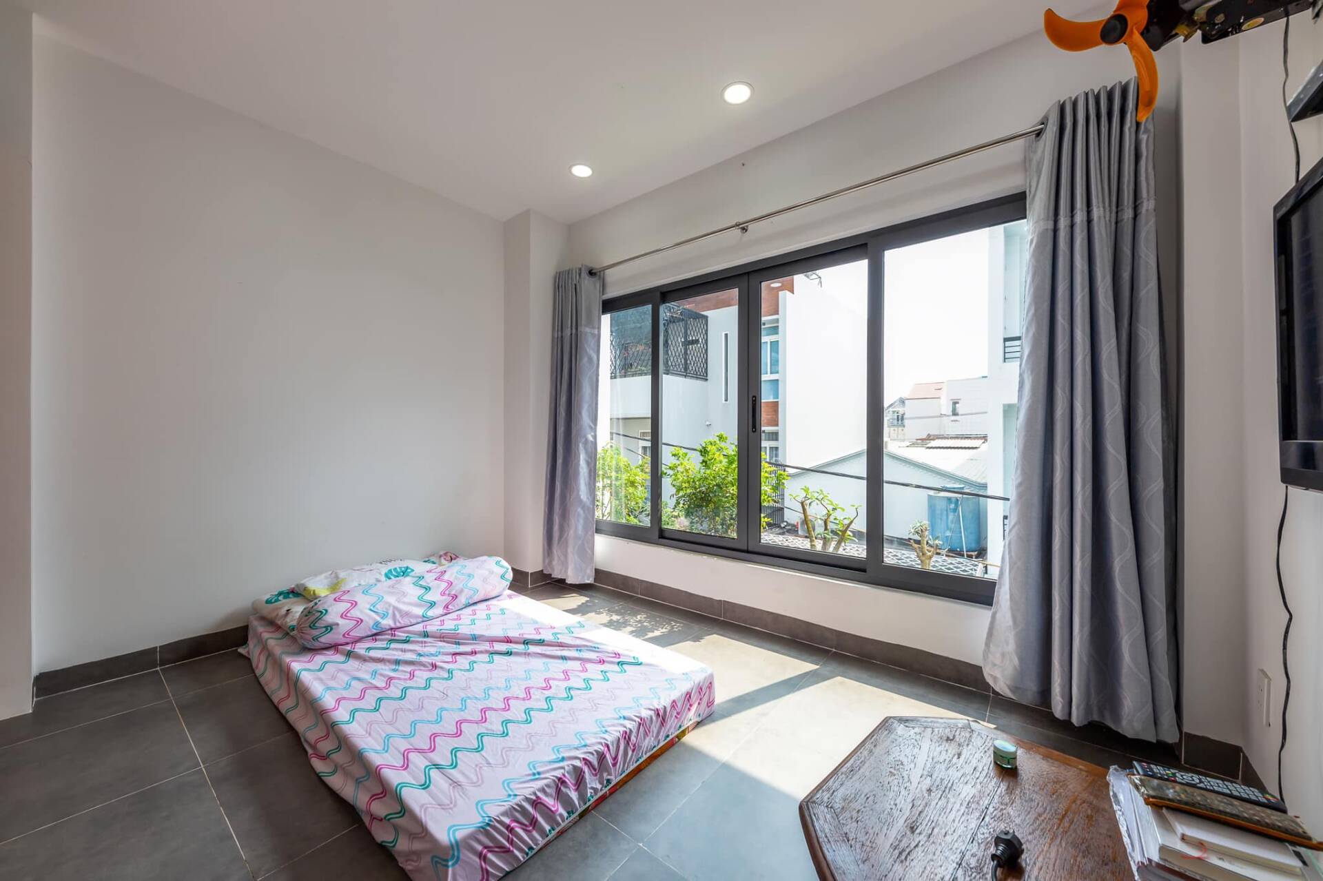 Ngôi nhà ống hẹp 3.6m đi theo hướng