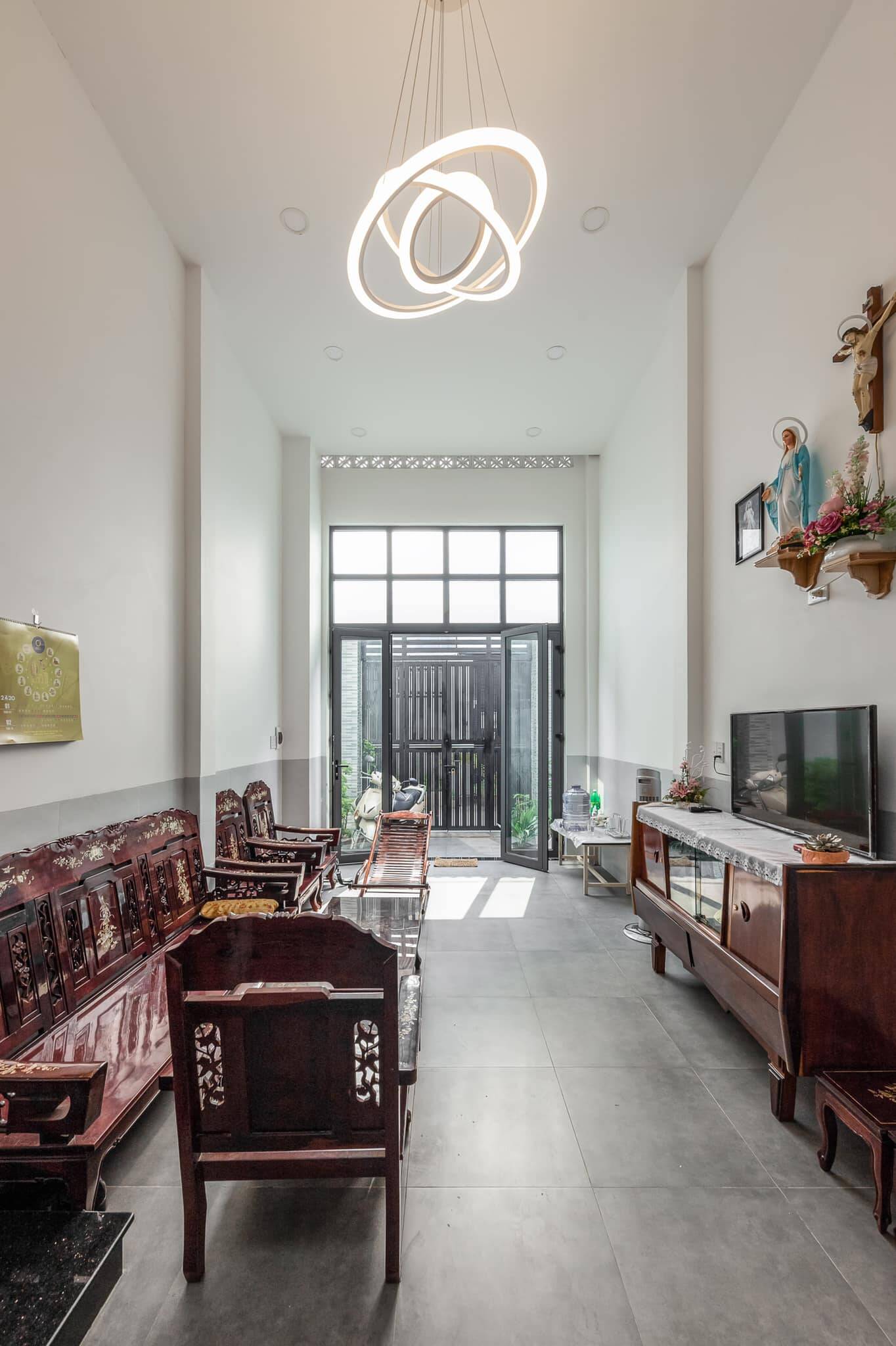 Ngôi nhà ống hẹp 3.6m đi theo hướng