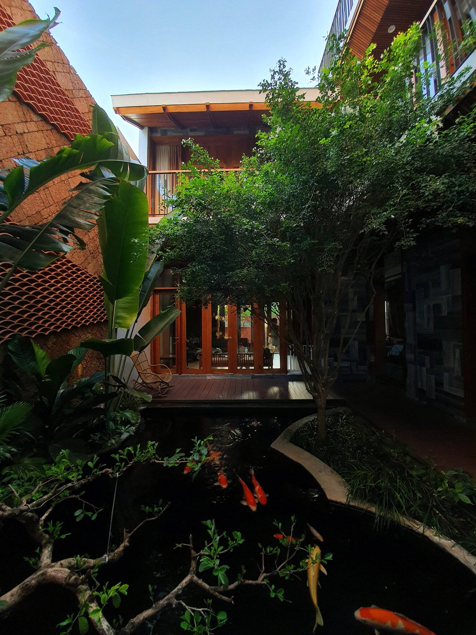 Chậm lại giữa thành phố biển để hòa mình vào ngôi nhà xanh mát và an nhiên