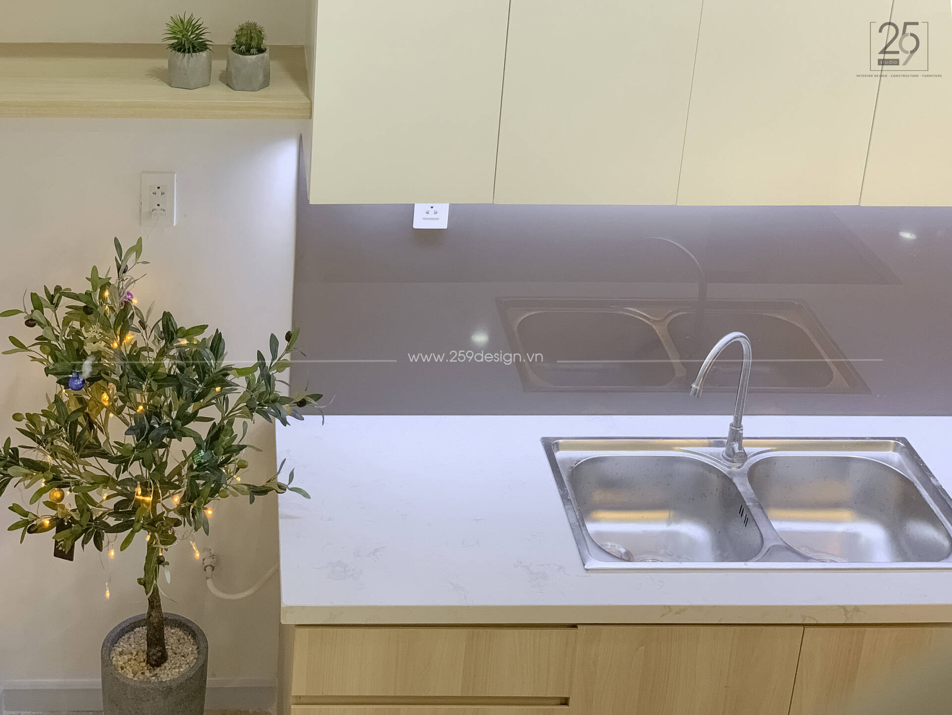 Cải tạo căn nhà 52m2 tăm tối, bí bách thành không gian rộng thoáng, tiện nghi bất ngờ