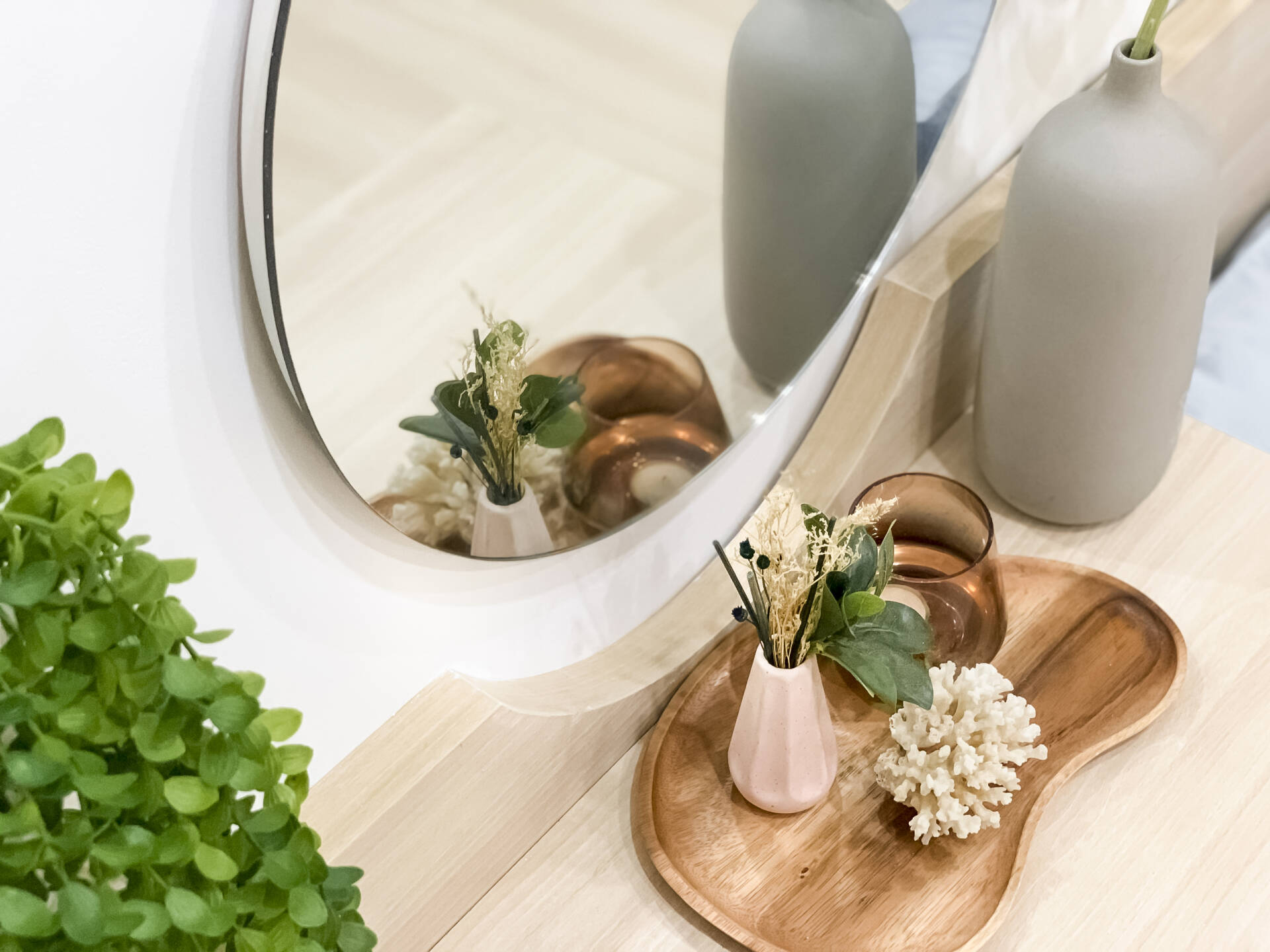 Cải tạo căn nhà 52m2 tăm tối, bí bách thành không gian rộng thoáng, tiện nghi bất ngờ