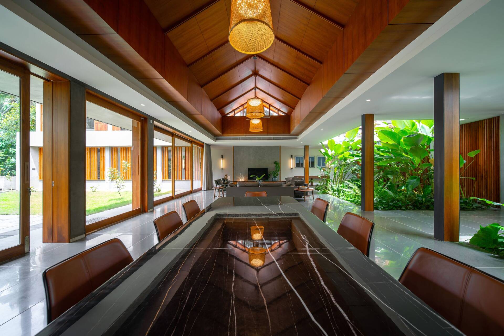 Overture House rộng 929m2 tọa lạc tại Payyoli Kerala