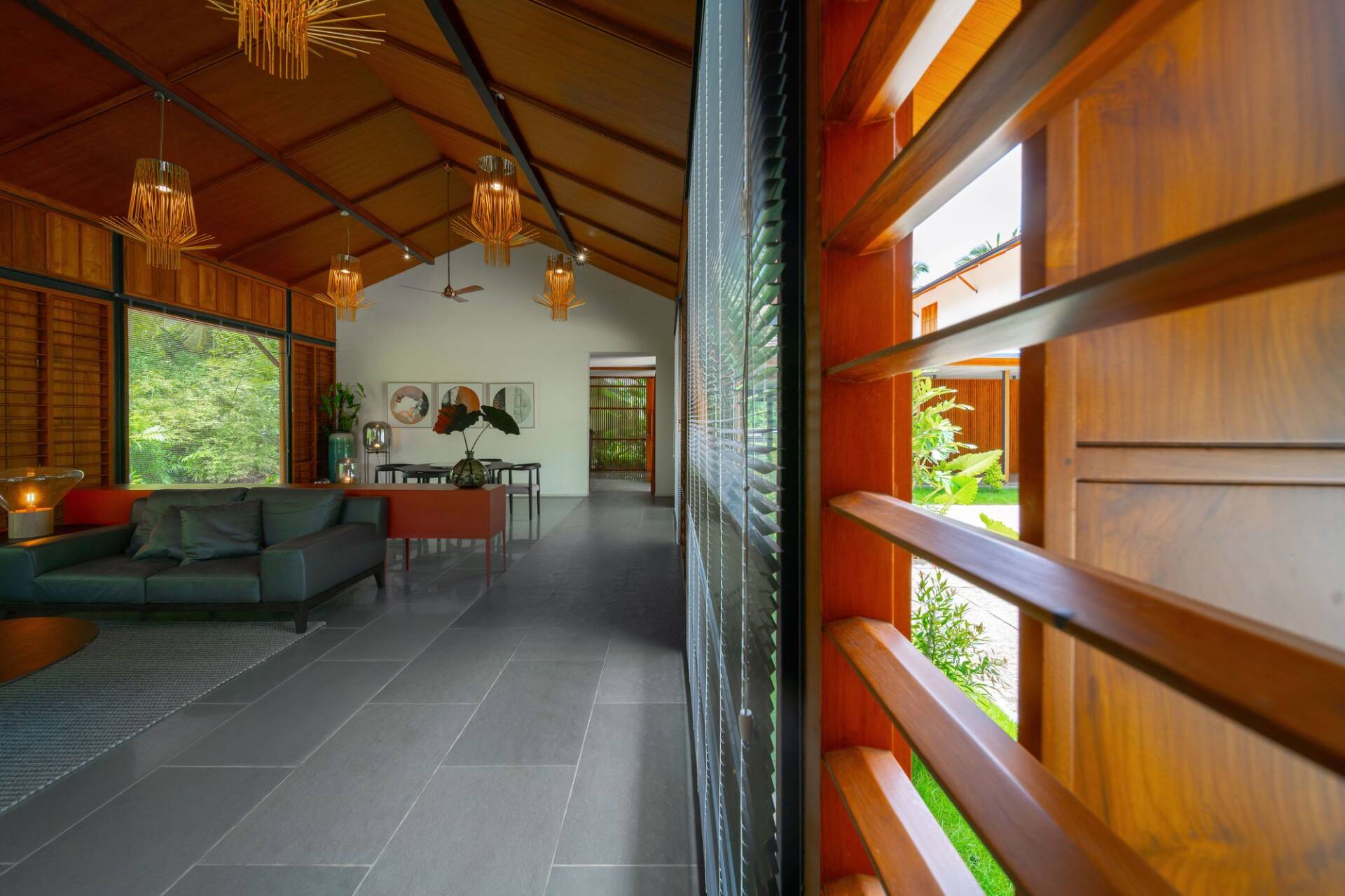 Overture House rộng 929m2 tọa lạc tại Payyoli Kerala