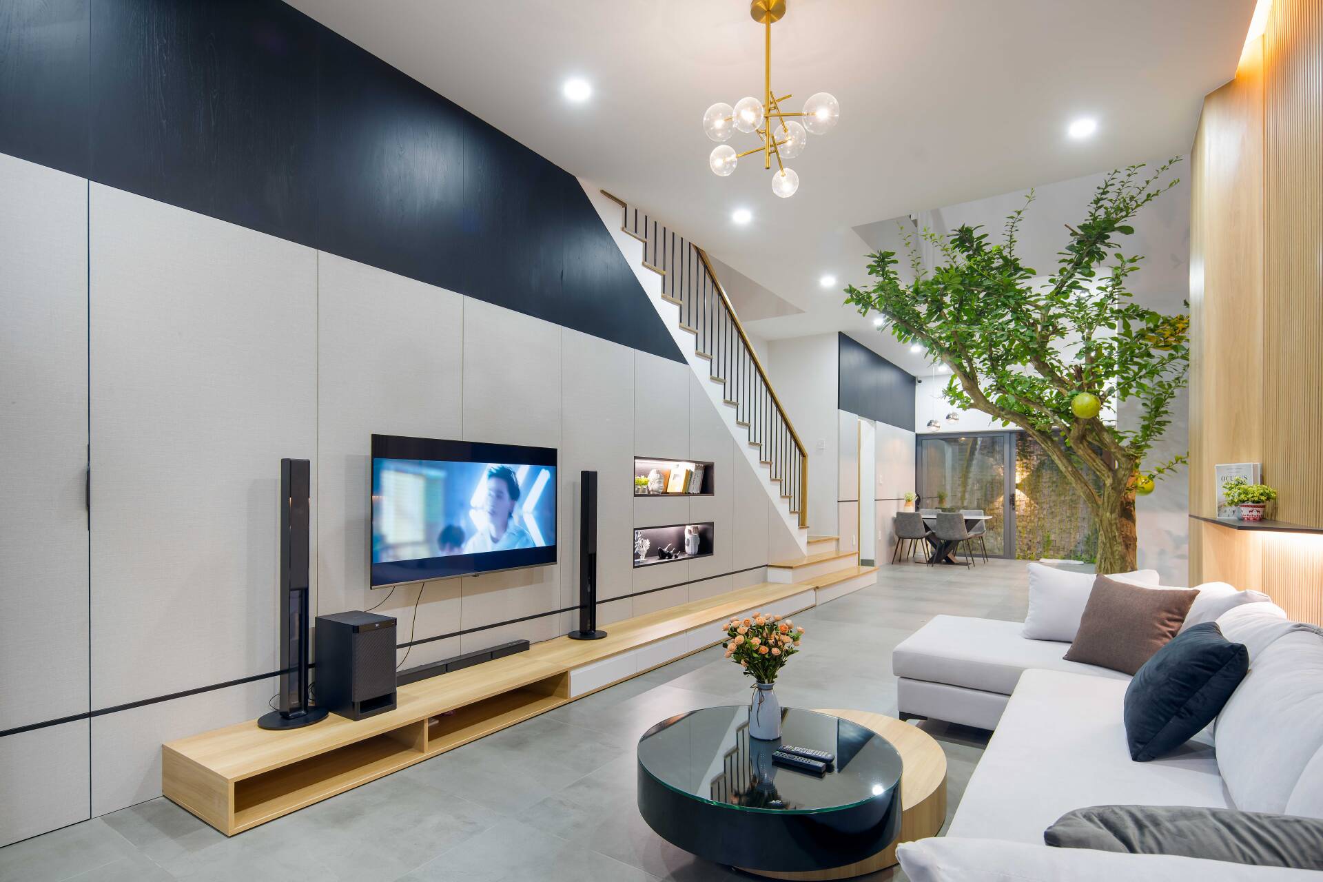 T House - Nhà ống 5x20 thiết kế hợp lý của gia chủ thuộc mệnh Thủy