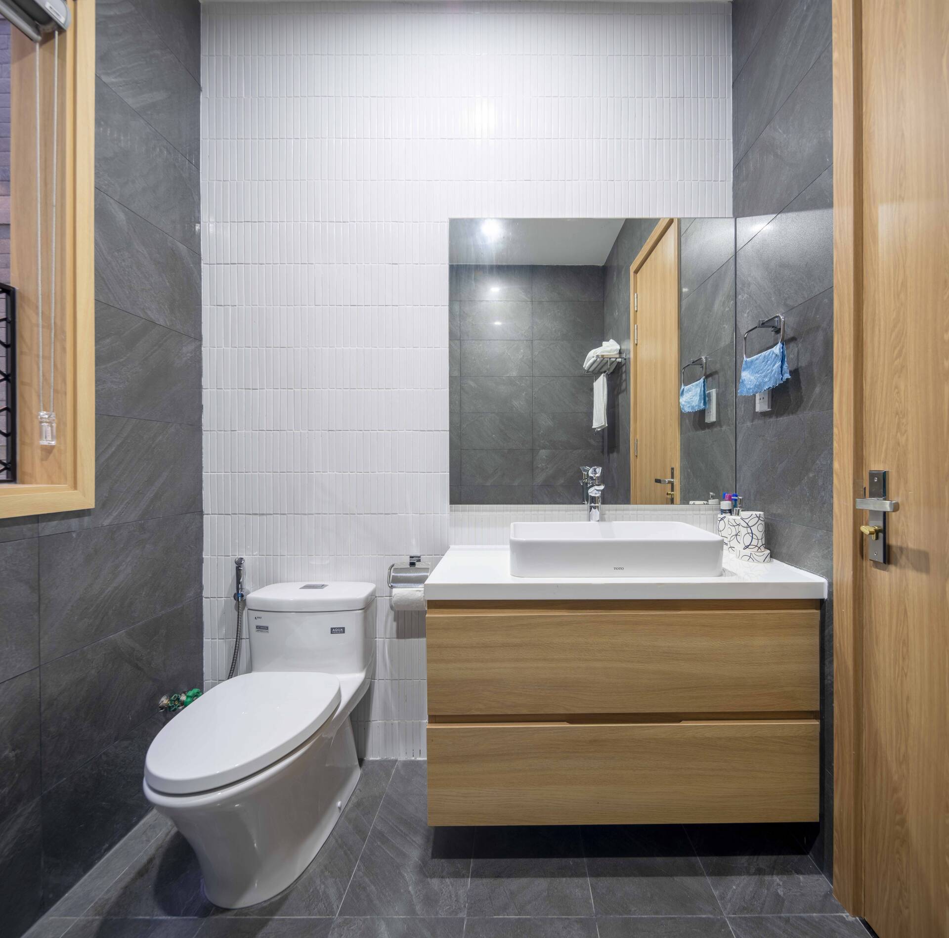 T House - Nhà ống 5x20 thiết kế hợp lý của gia chủ thuộc mệnh Thủy