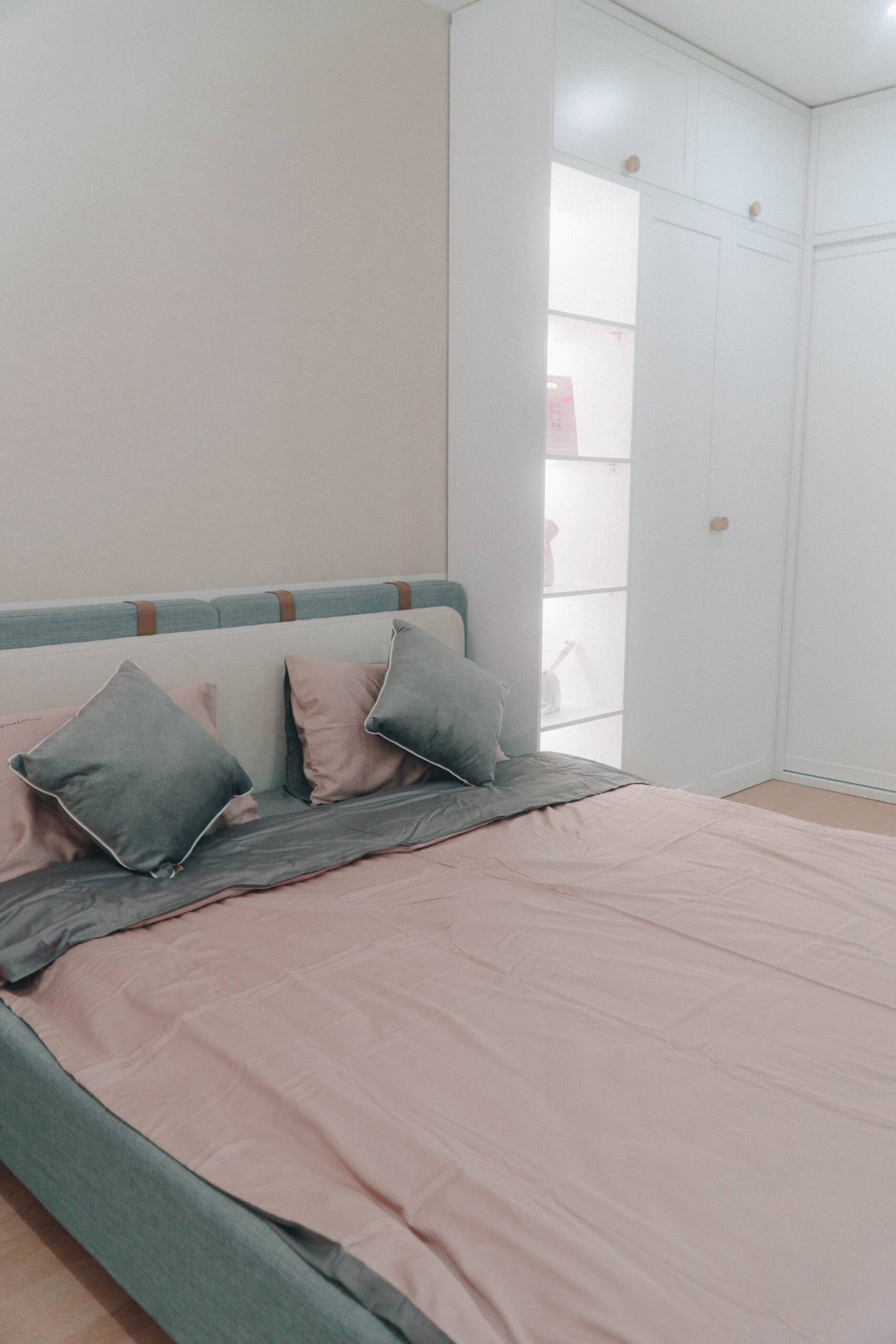 Căn hộ 76m2 nhẹ nhàng, ấm áp cùng câu chuyện tình yêu lãng mạn của vợ chồng gia chủ tại Hà Nội