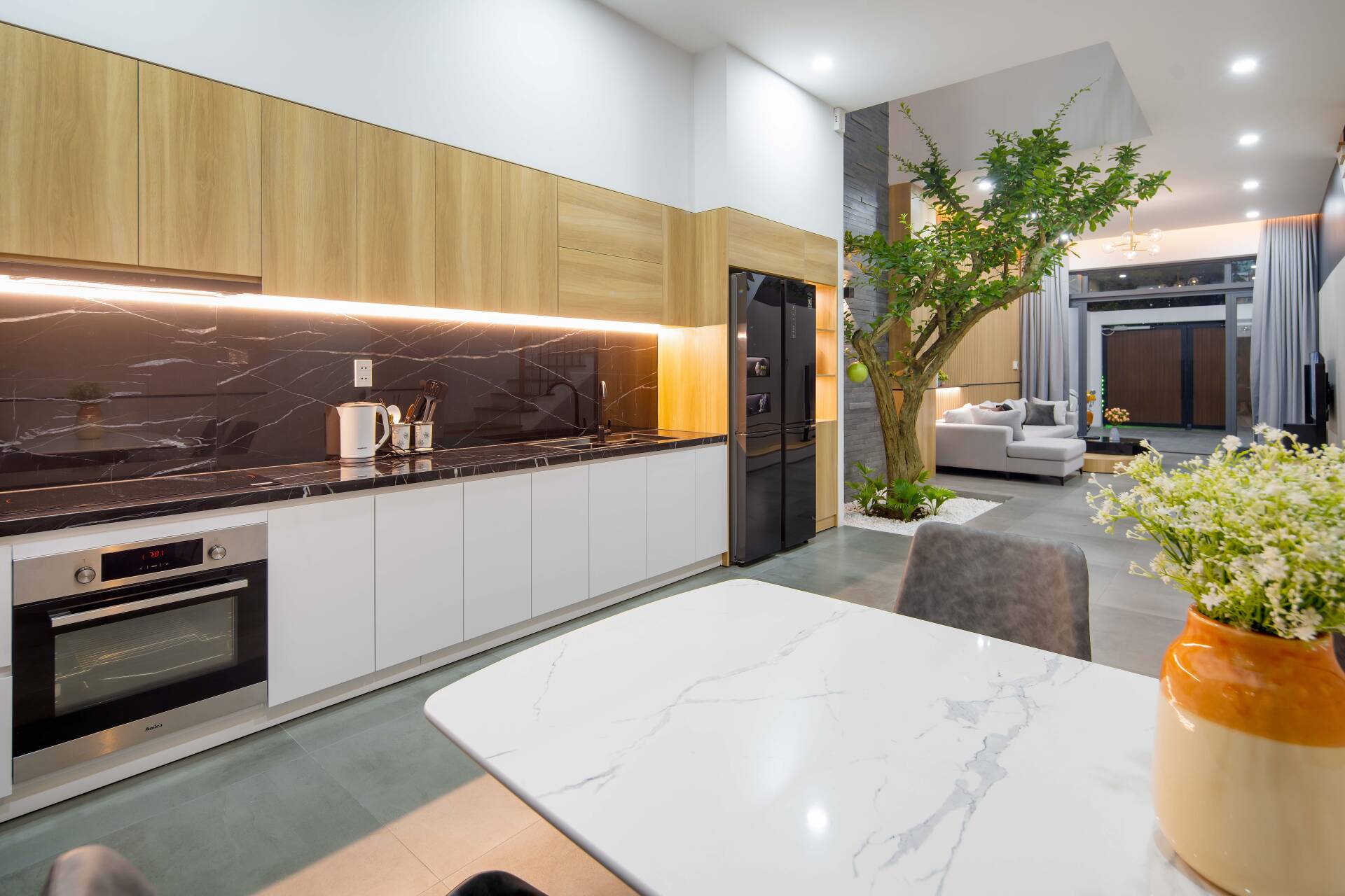 T House - Nhà ống 5x20 thiết kế hợp lý của gia chủ thuộc mệnh Thủy