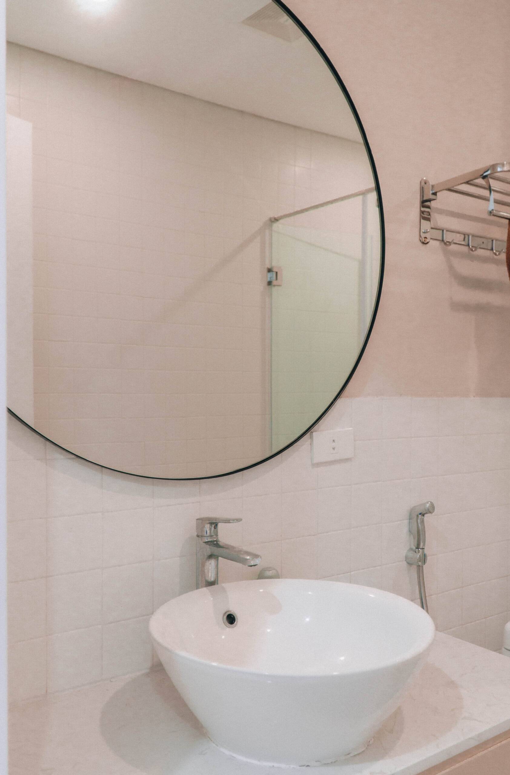 Căn hộ 76m2 nhẹ nhàng, ấm áp cùng câu chuyện tình yêu lãng mạn của vợ chồng gia chủ tại Hà Nội