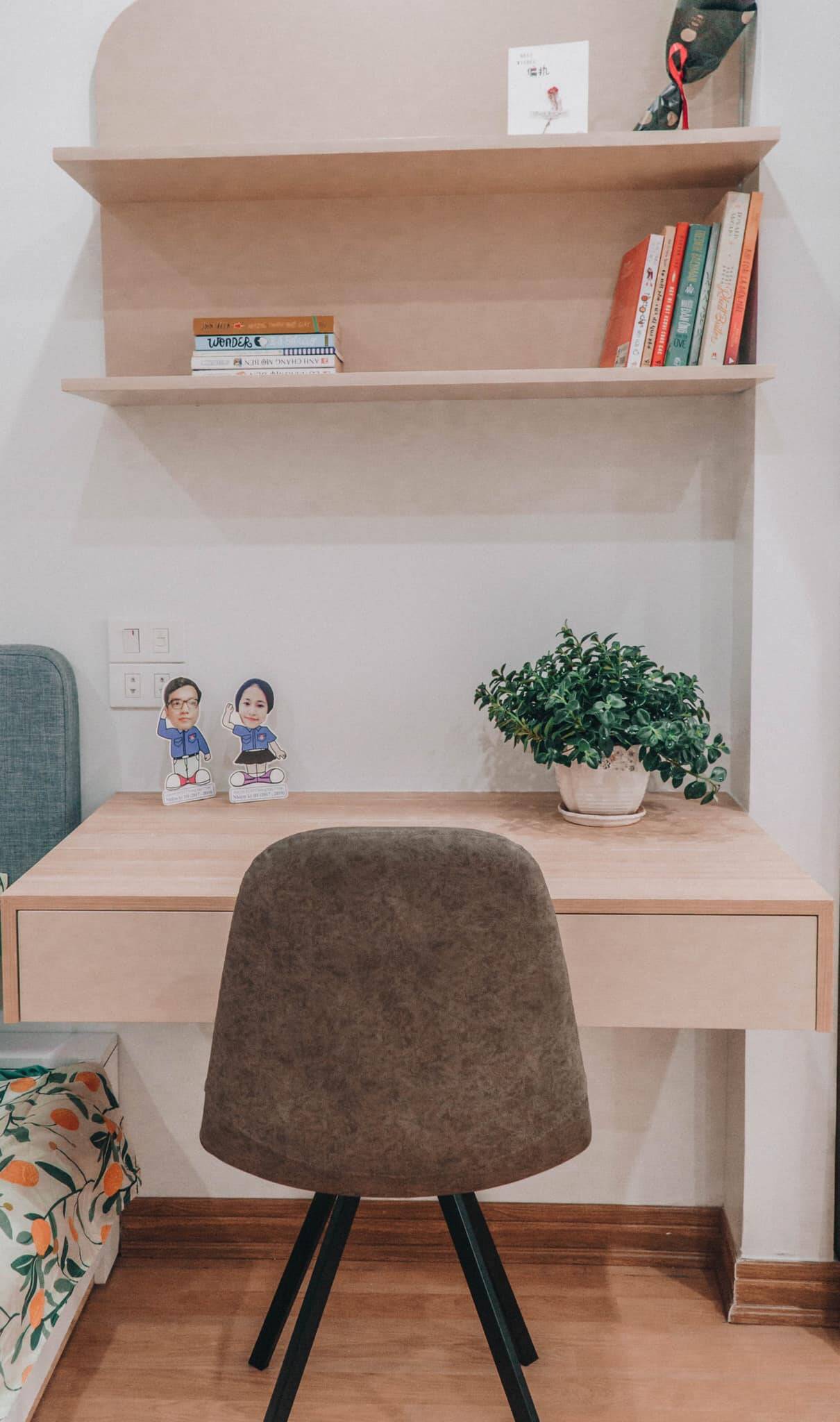 Căn hộ 76m2 nhẹ nhàng, ấm áp cùng câu chuyện tình yêu lãng mạn của vợ chồng gia chủ tại Hà Nội