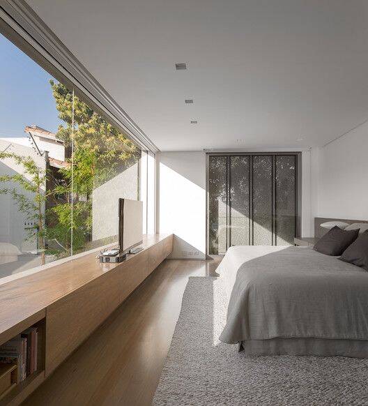 Gợi ý thiết kế cửa sổ lớn trong phòng ngủ, giúp gia chủ luôn thức dậy sảng khoái và tràn đầy năng lượng