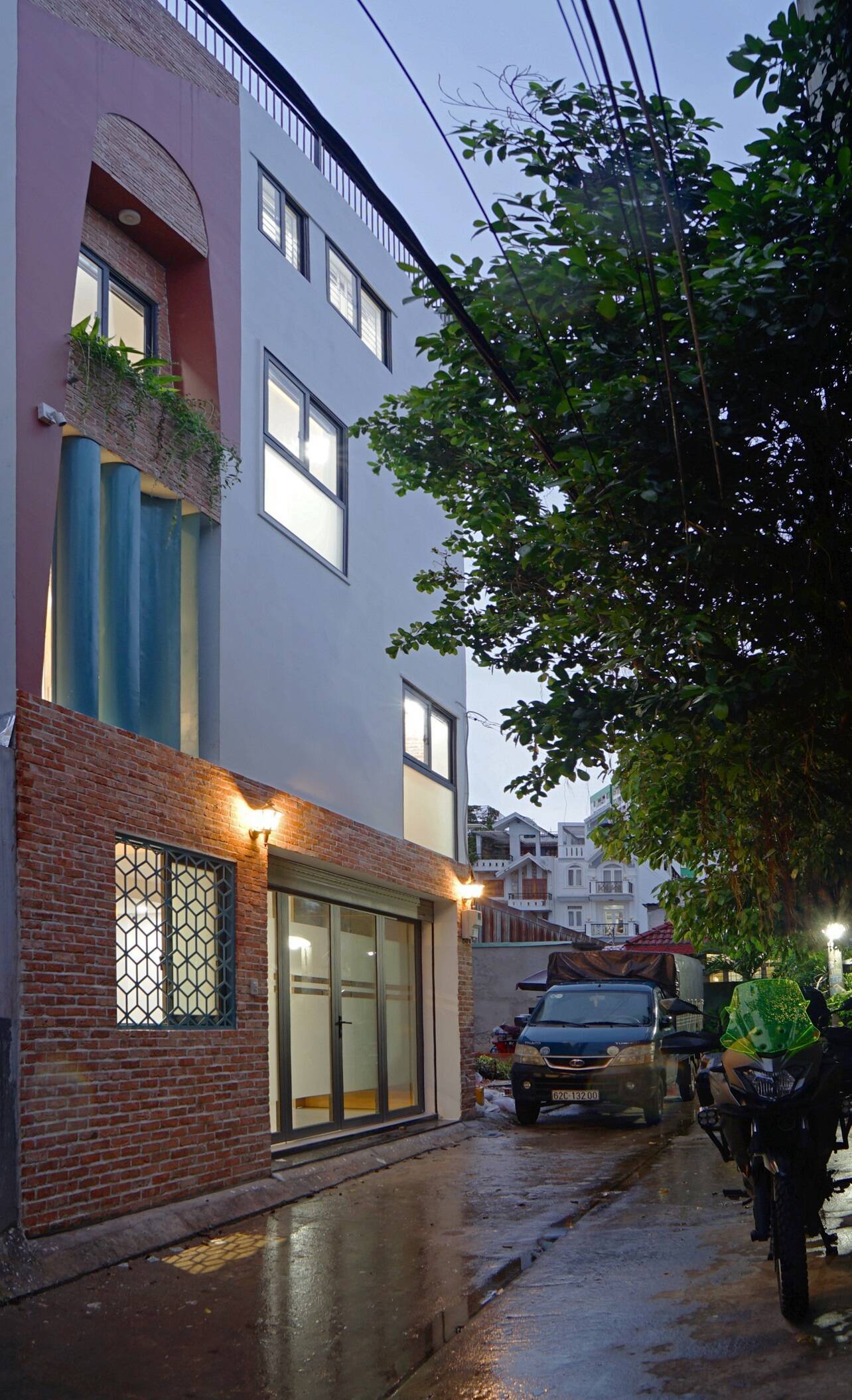 alt='Chưa rộng tới 50m2, 5 nhà Việt sau vẫn sở hữu những khoảng xanh mát và công năng tiện nghi bất ngờ'