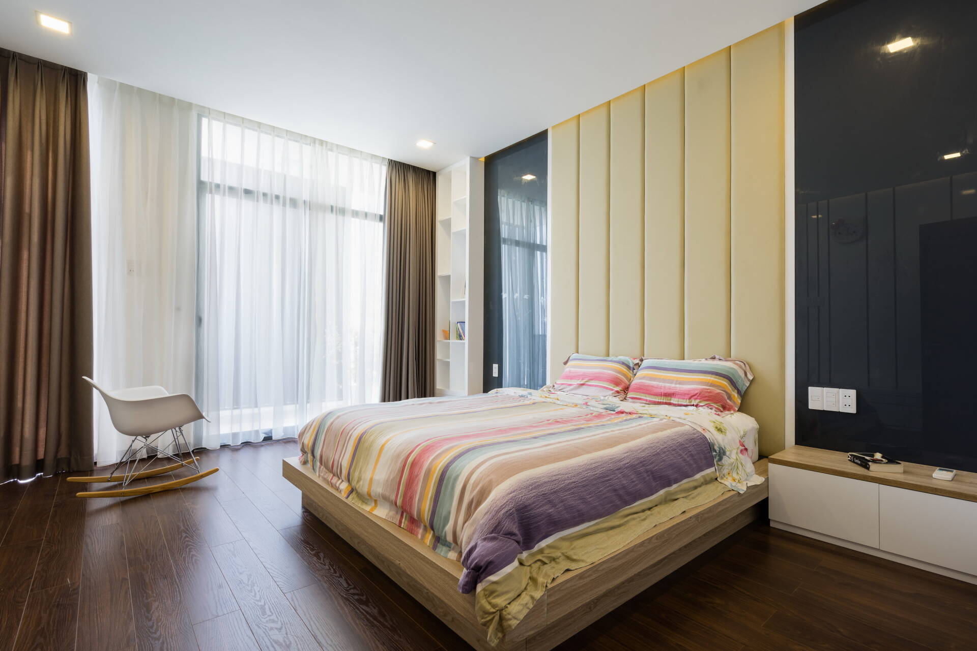 Gợi ý thiết kế cửa sổ lớn trong phòng ngủ, giúp gia chủ luôn thức dậy sảng khoái và tràn đầy năng lượng