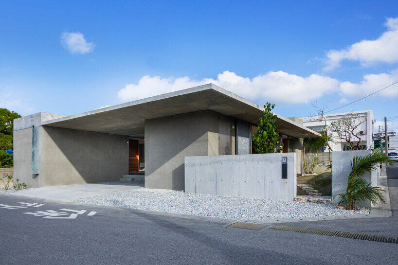 House in Nakagusuku thiết kế sân vườn và lớp 