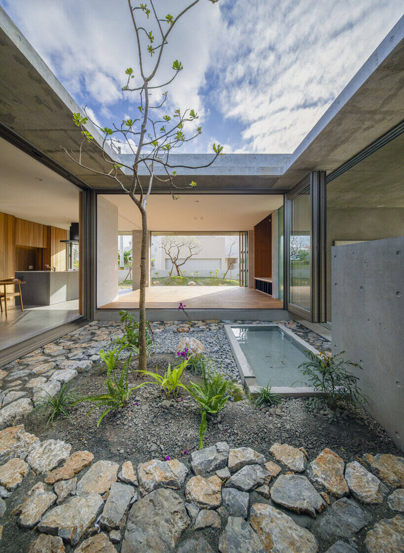 House in Nakagusuku thiết kế sân vườn và lớp 