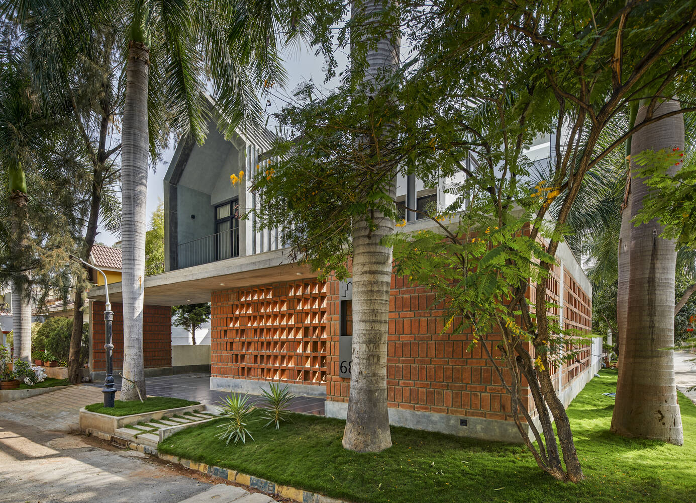 Ngôi nhà 565m2 thanh bình và rộn rã tiếng cười của gia đình 3 thế hệ