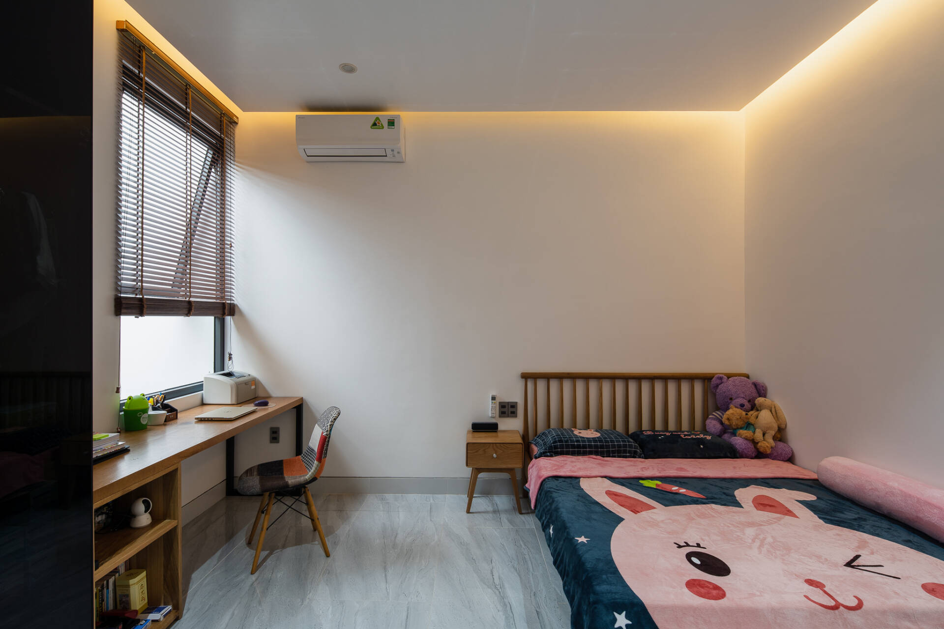 Nhà 7,8x17 tại Kiên Giang, giải quyết gọn gàng công năng và thẩm mỹ cho gia đình 3 thế hệ