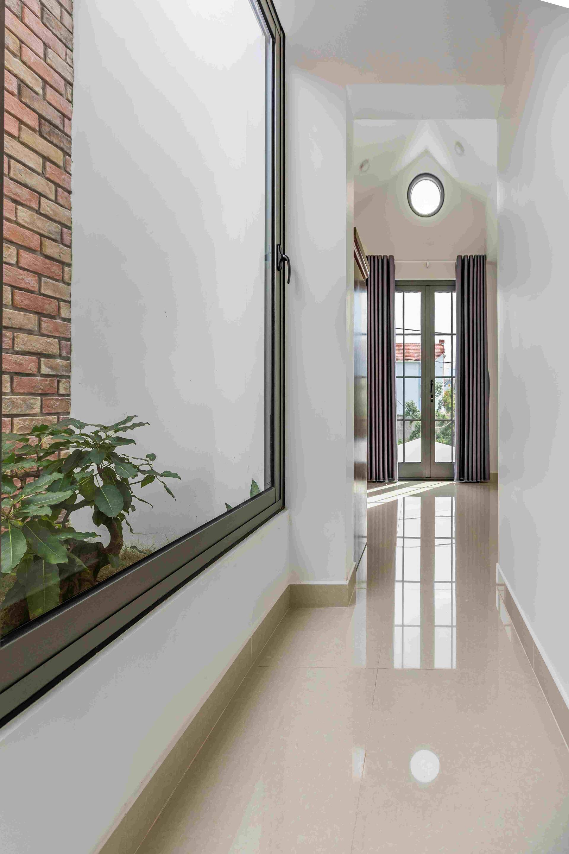 Nhà 7x21 lộng gió trên đất Tây Nguyên của cặp vợ chồng 9x, hoàn thiện với 1,85 tỷ đồng