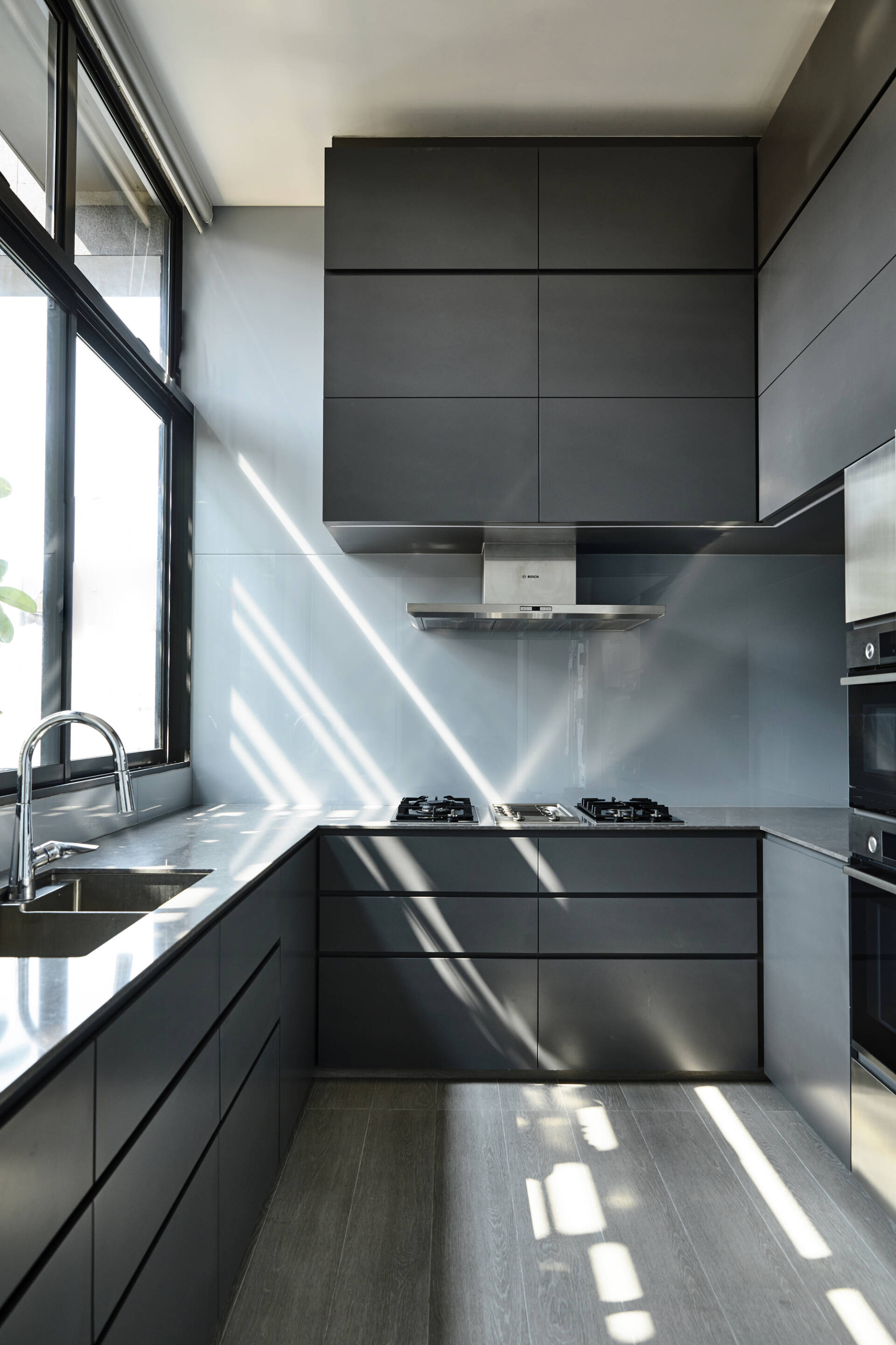 Nhà phố 3 tầng tại Singapore quanh năm lộng gió và thoáng sáng nhờ thiết kế 