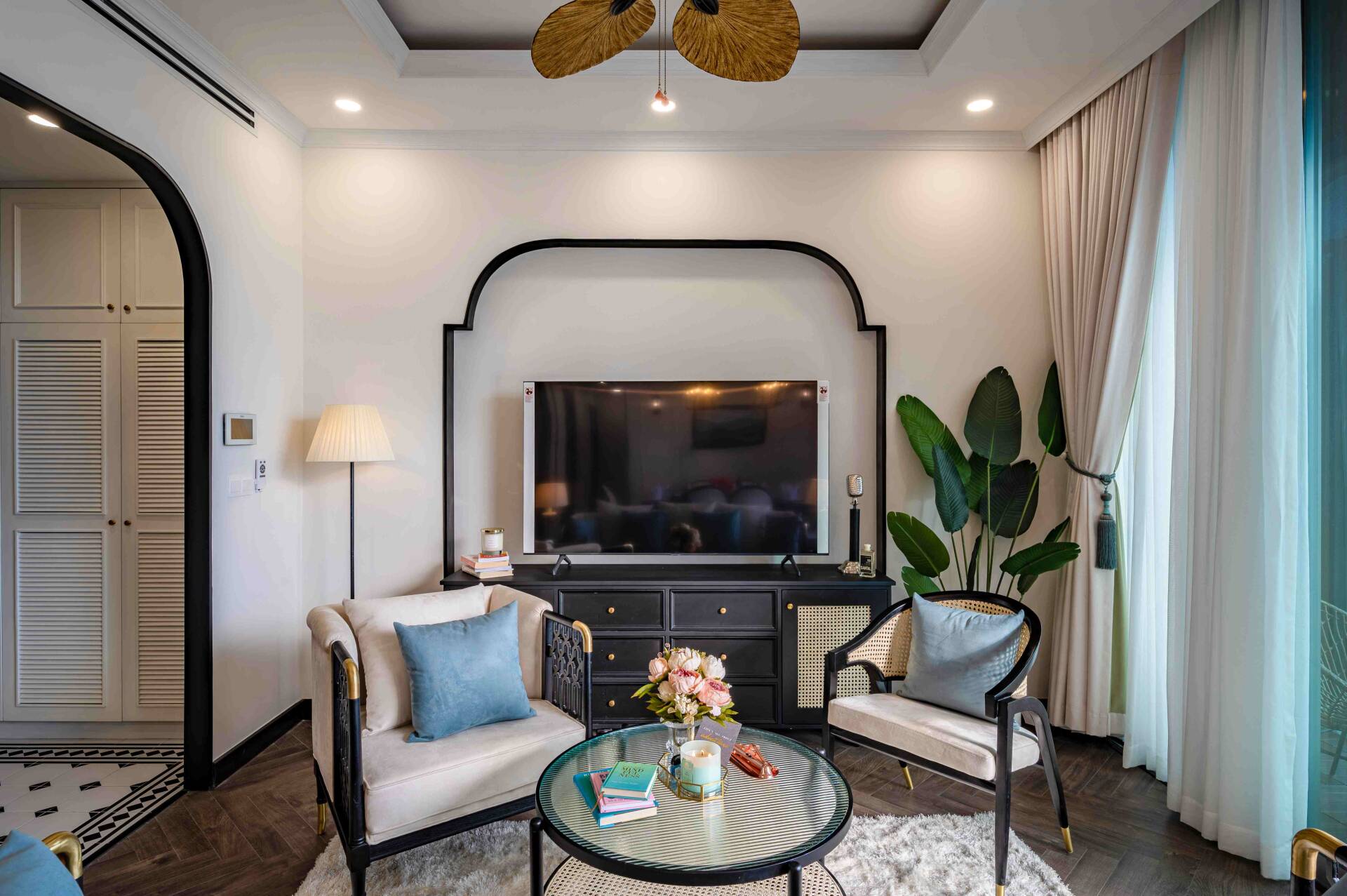 Căn hộ 129m2 sở hữu vẻ đẹp mê hoặc ở mọi góc nhìn, có chi phí hoàn thiện 750 triệu đồng
